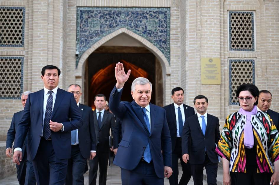 Shavkat Mirziyoyev Buxoroning tarixiy qismiga tashrif buyurdi